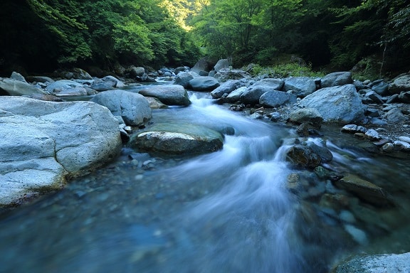 agua natural alcalina rio